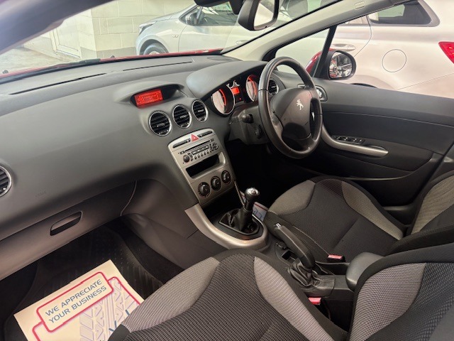 Used Peugeot 308 2013 for sale - 76412432: Photo 32