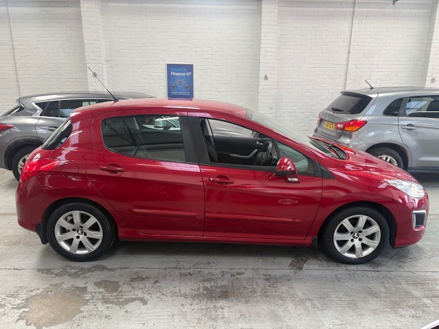 Used Peugeot 308 2013 for sale - 76412432: Photo 6