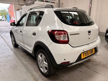 Used Dacia Sandero Stepway 2015 for sale - 79512168: Photo