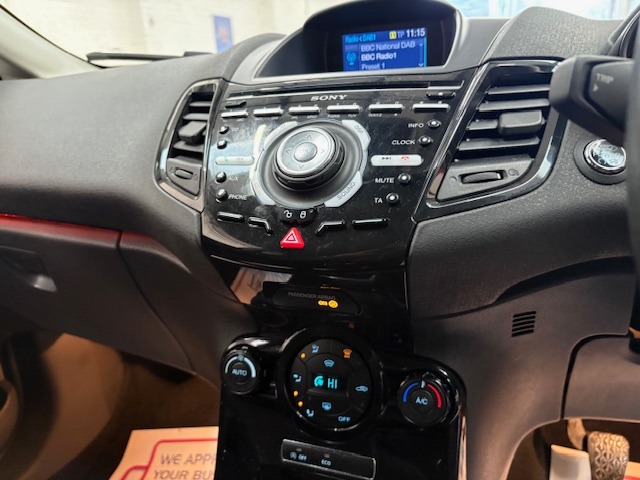 Used Ford Fiesta 2015 for sale - 76879377: Photo 24