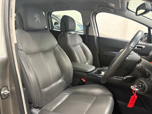 Used Peugeot 3008 2016 for sale - 76340780: Photo 9