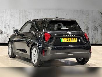 Used MINI Cooper 2024 for sale - 74633929: Photo
