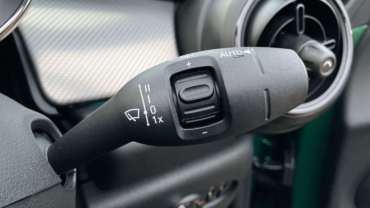 Used MINI Convertible 2023 for sale - 77058274: Photo 30