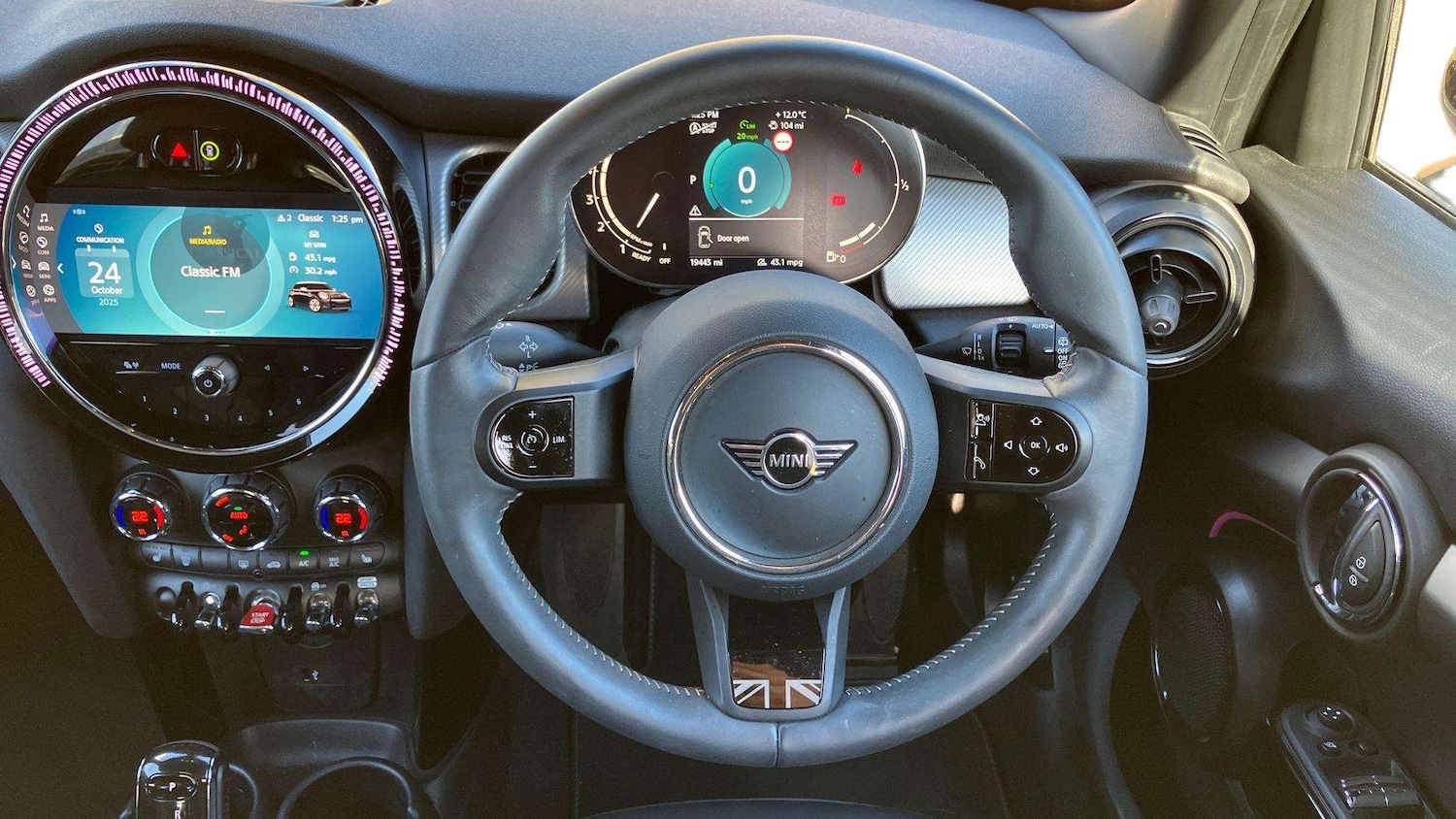 Used MINI Hatch 2023 for sale - 76411416: Photo 7