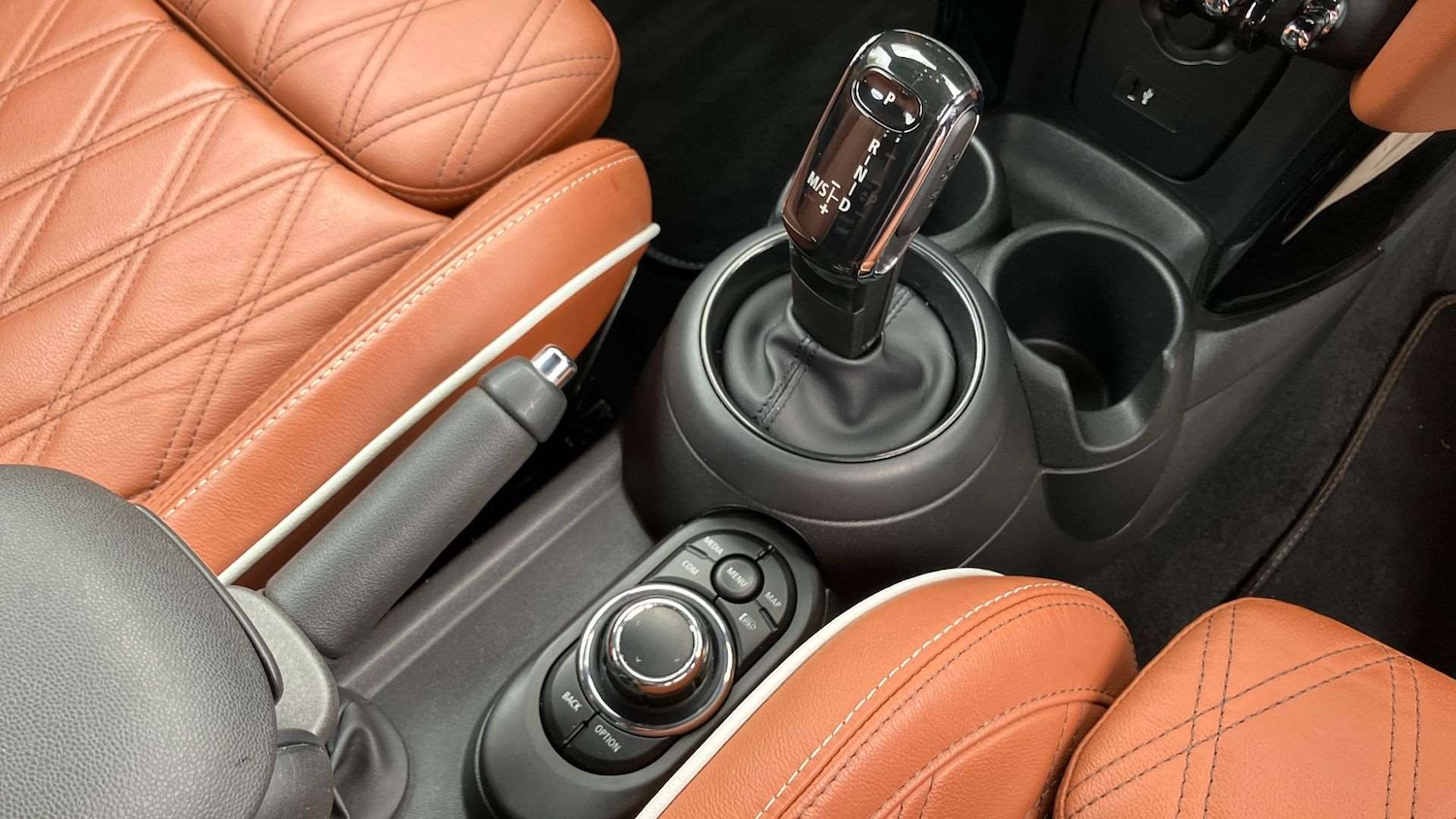 Used MINI Convertible 2022 for sale - 76553165: Photo 12