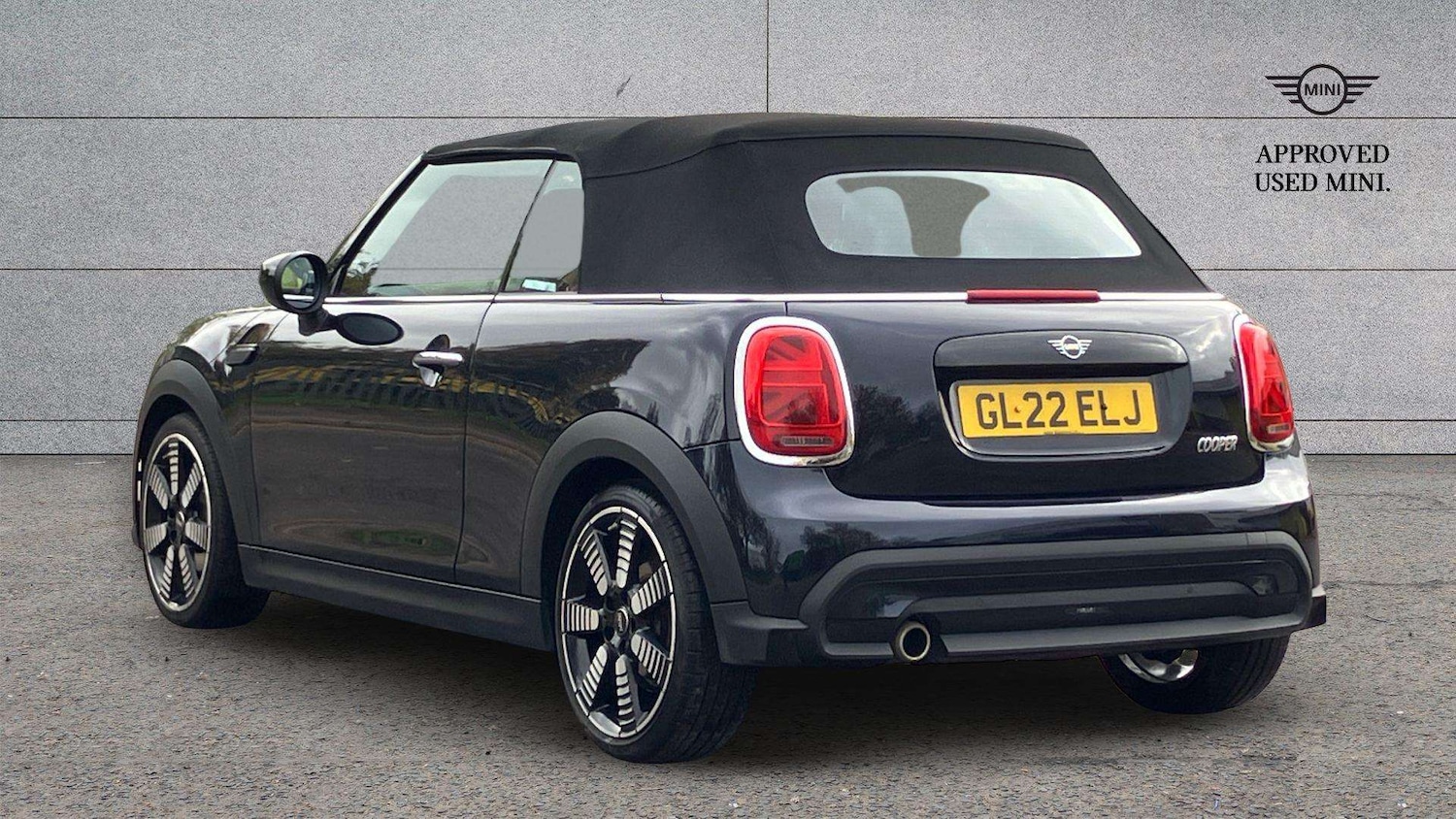 Used MINI Convertible 2022 for sale - 76553165: Photo 2