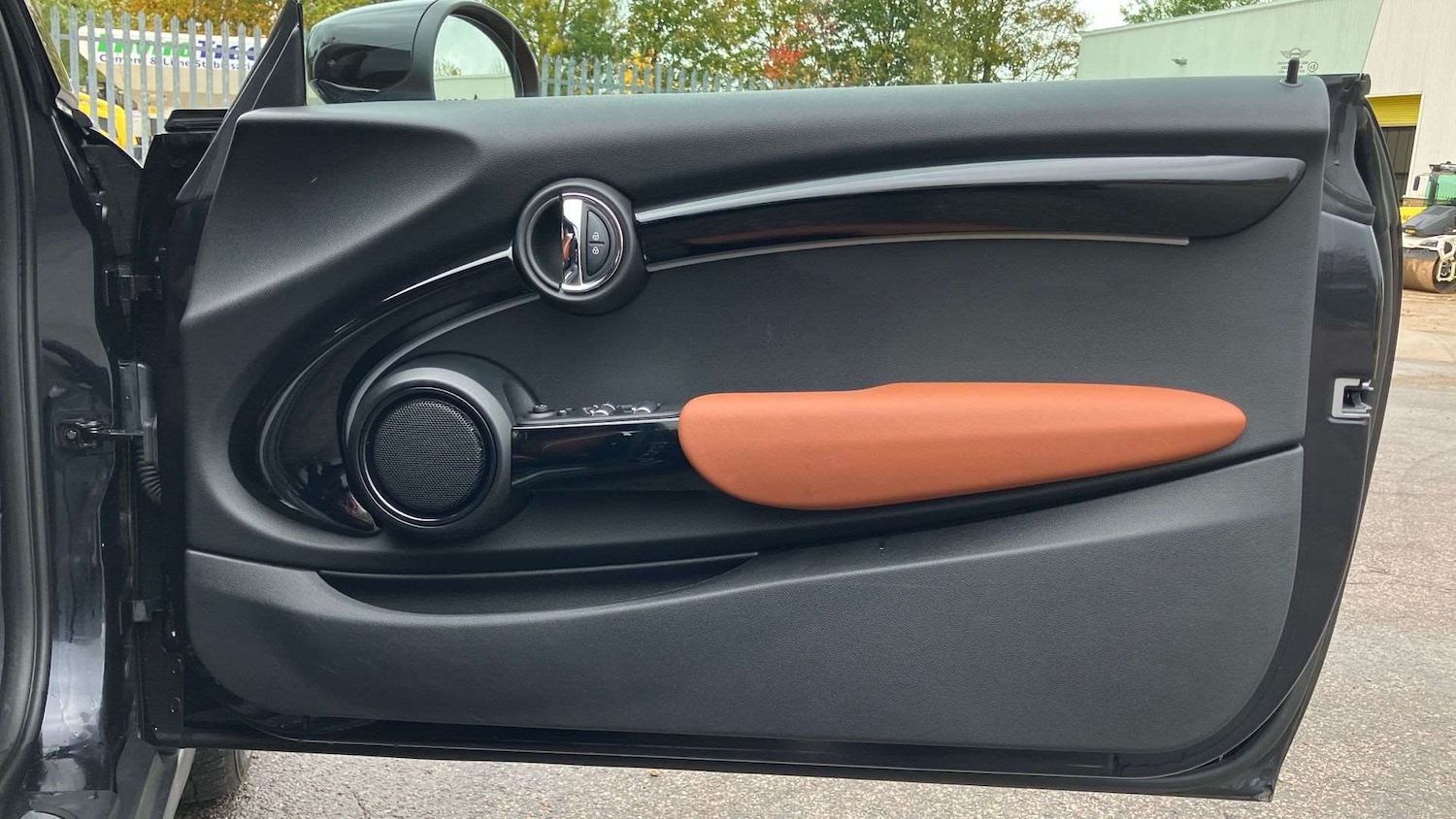 Used MINI Convertible 2022 for sale - 76553165: Photo 27