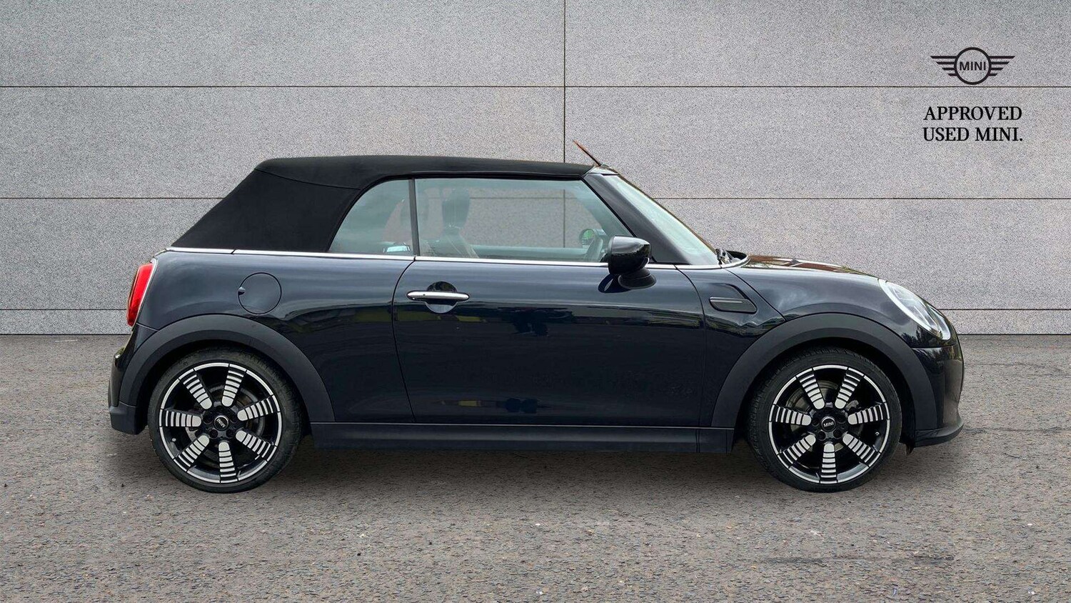 Used MINI Convertible 2022 for sale - 76553165: Photo 4