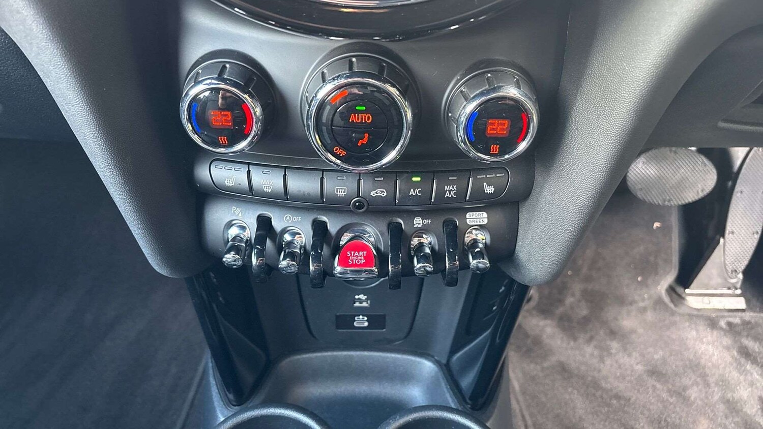 Used MINI Convertible 2023 for sale - 76218444: Photo 10