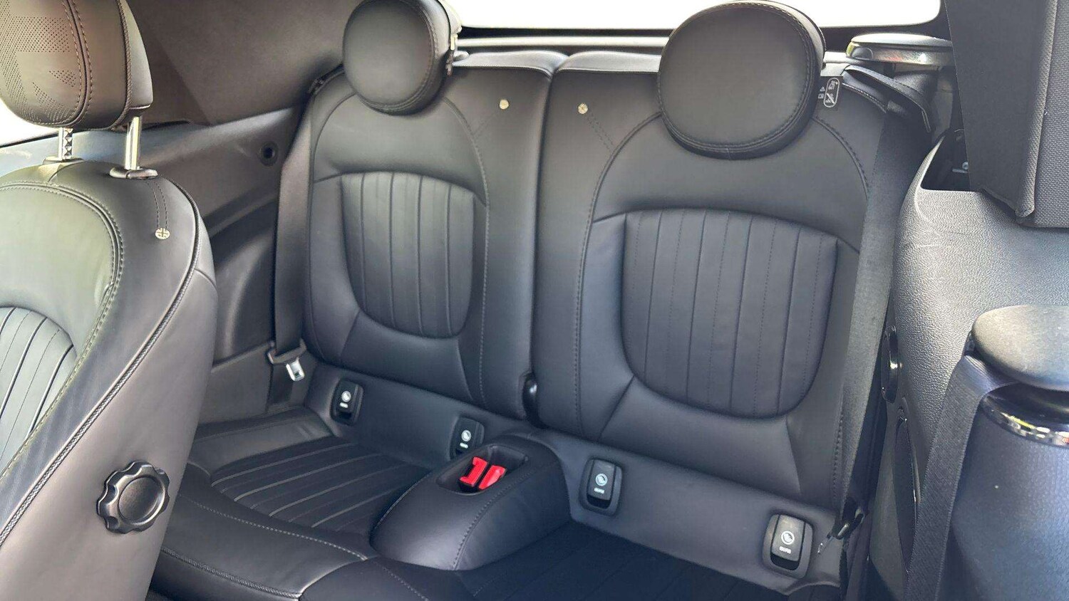 Used MINI Convertible 2023 for sale - 76218444: Photo 14