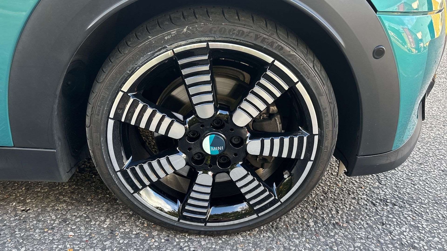 Used MINI Convertible 2023 for sale - 76218444: Photo 16