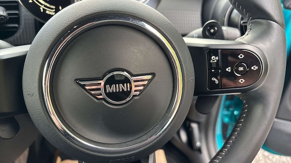 Used MINI Convertible 2023 for sale - 76218444: Photo 23