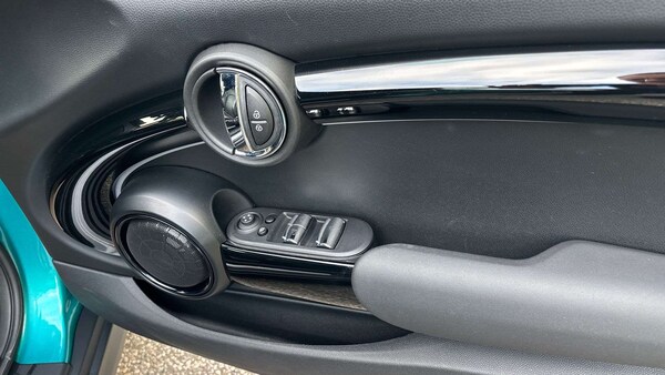 Used MINI Convertible 2023 for sale - 76218444: Photo 27