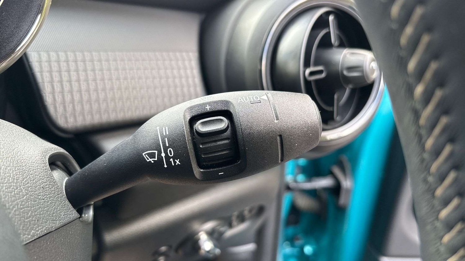 Used MINI Convertible 2023 for sale - 76218444: Photo 30