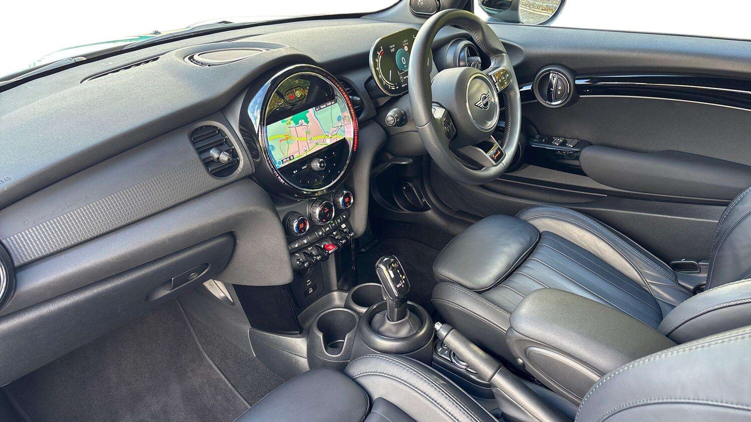 Used MINI Convertible 2023 for sale - 76218444: Photo 9