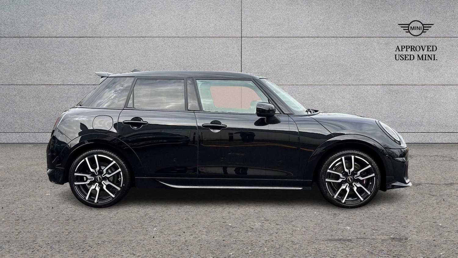 Used MINI Cooper 2024 for sale - 77527046: Photo 4