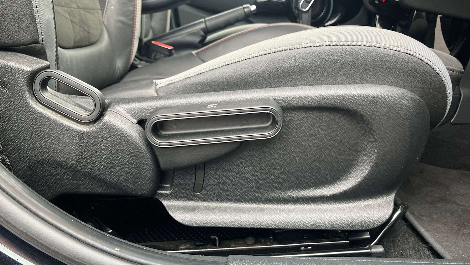 Used MINI Hatch 2023 for sale - 77239863: Photo 28