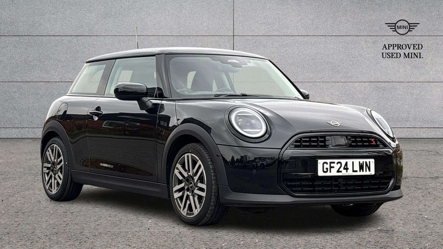 Used MINI Cooper 2024 for sale - 76875672: Photo 1