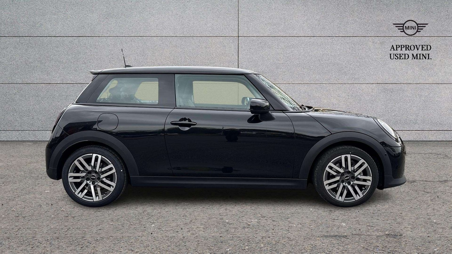 Used MINI Cooper 2024 for sale - 76875672: Photo 4