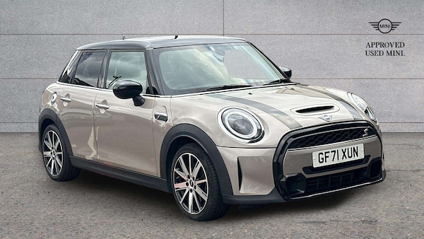 Used MINI Hatch 2021 for sale - 76316157: Photo 1