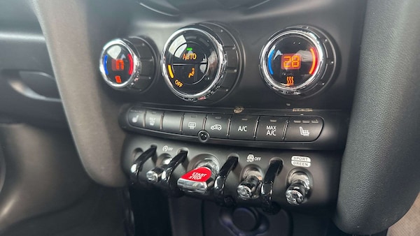 Used MINI Hatch 2021 for sale - 76316157: Photo 34