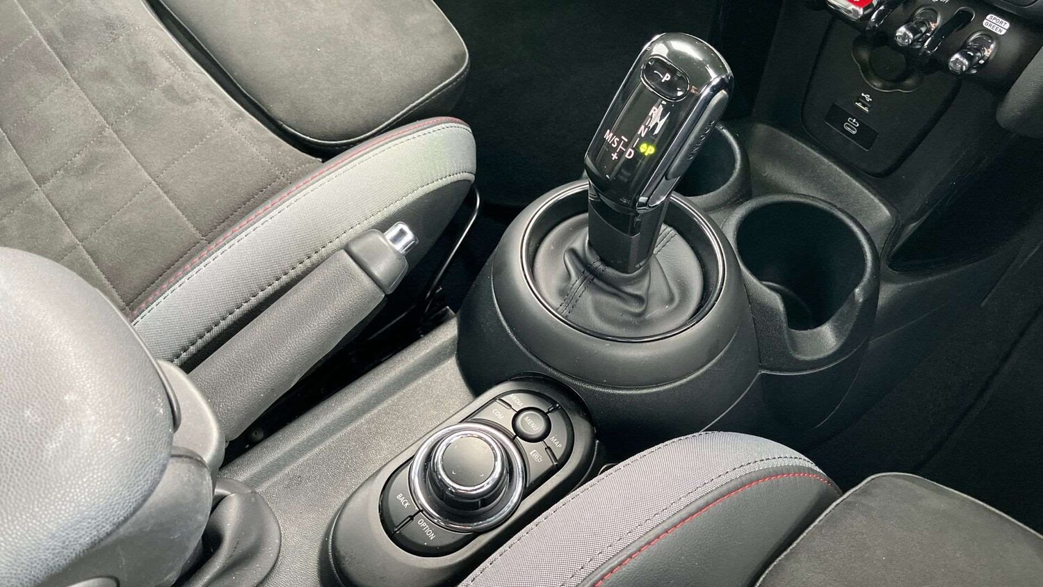 Used MINI Hatch 2023 for sale - 77540628: Photo 12