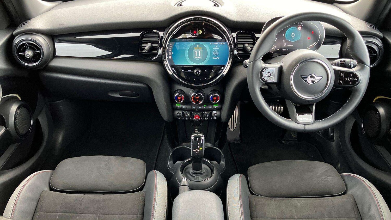 Used MINI Hatch 2023 for sale - 77540628: Photo 6