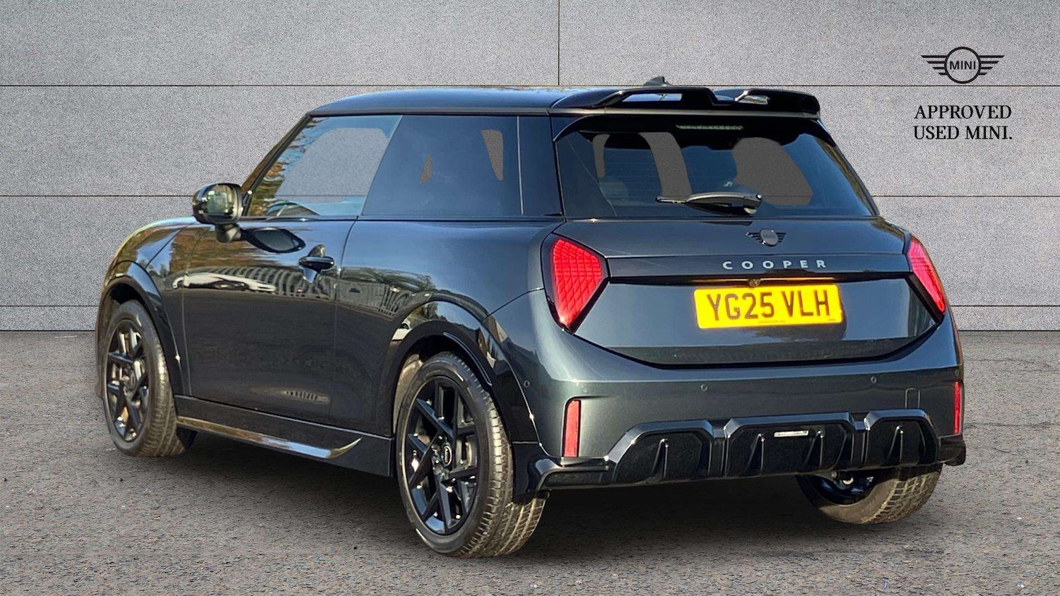 Used MINI Cooper 2025 for sale - 76475889: Photo 2