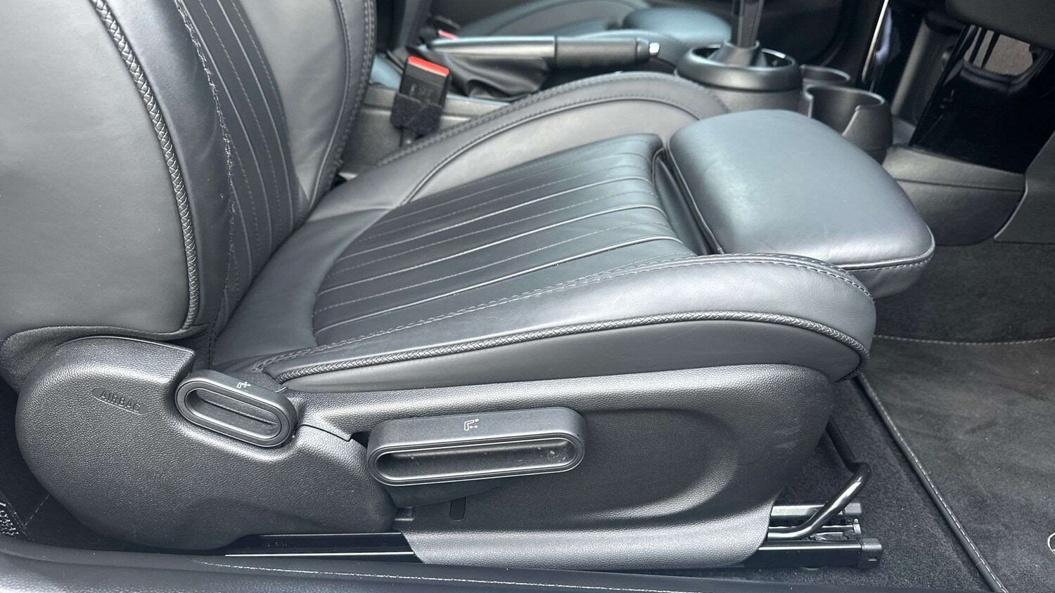 Used MINI Hatch 2021 for sale - 76218260: Photo 28