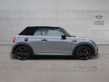 Used MINI Convertible 2022 for sale - 75465300: Photo