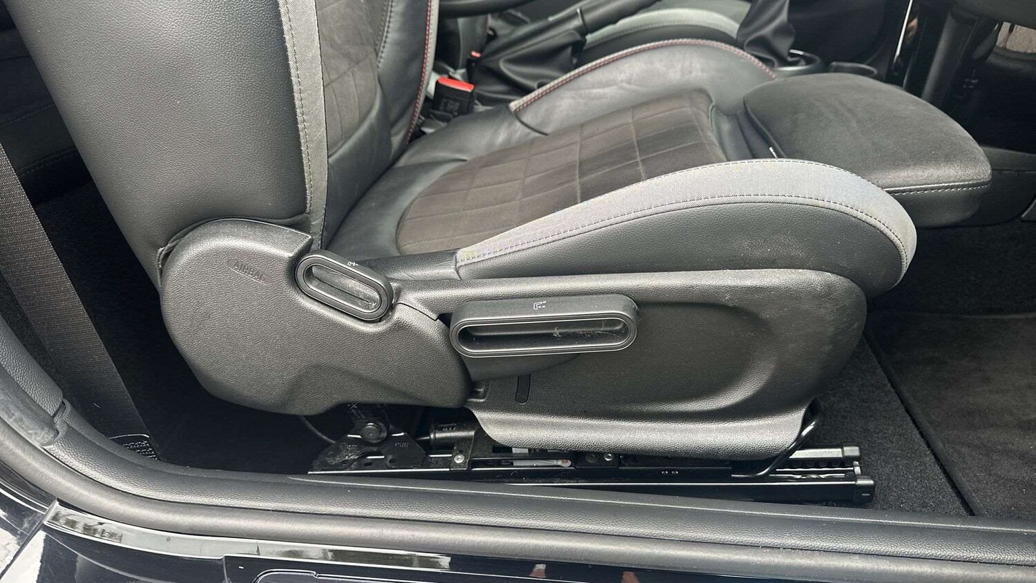 Used MINI Hatch 2022 for sale - 76316163: Photo 28