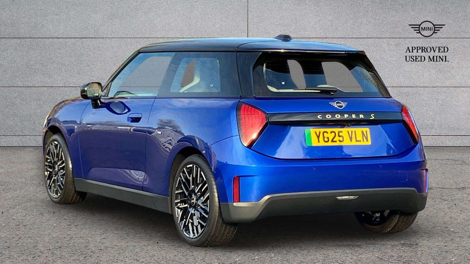 Used MINI Cooper 2025 for sale - 76475961: Photo 2