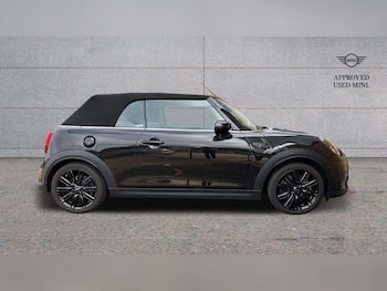 Used MINI Convertible 2022 for sale - 76022366: Photo
