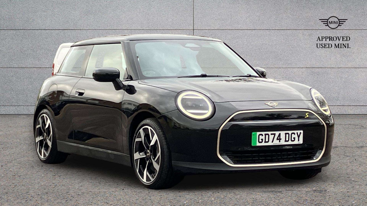 Used MINI Cooper 2024 for sale - 76624702: Photo 1