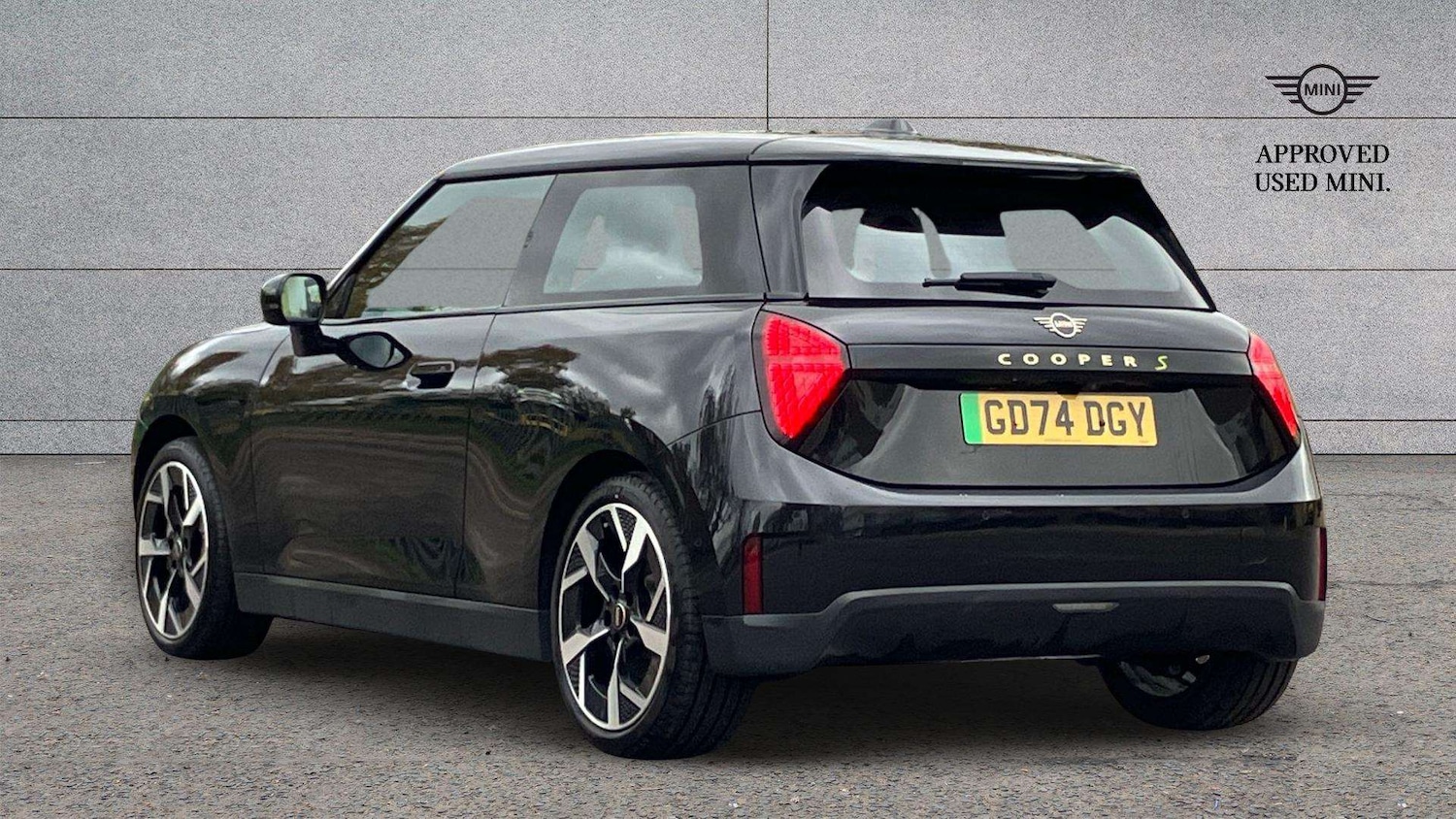 Used MINI Cooper 2024 for sale - 76624702: Photo 2