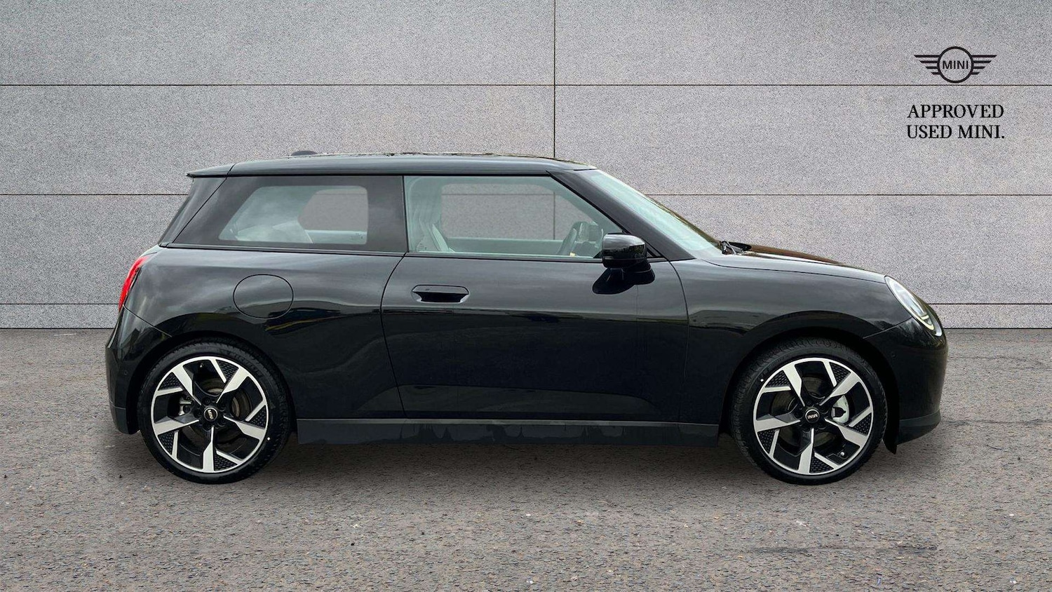 Used MINI Cooper 2024 for sale - 76624702: Photo 4