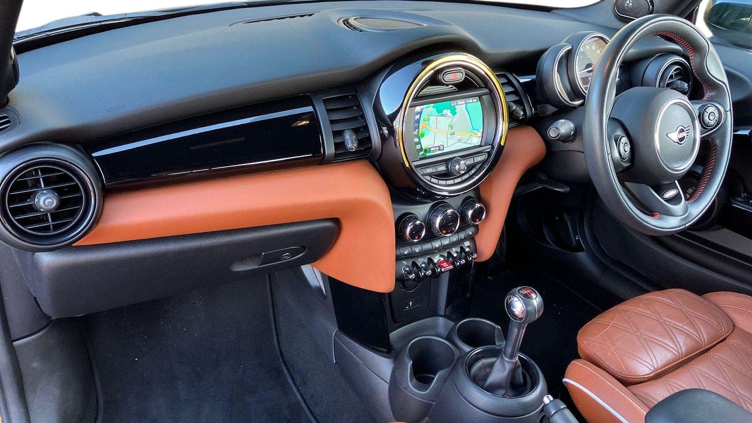 Used MINI Convertible 2021 for sale - 76804858: Photo 9