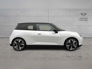 Used MINI Cooper 2024 for sale - 74633885: Photo