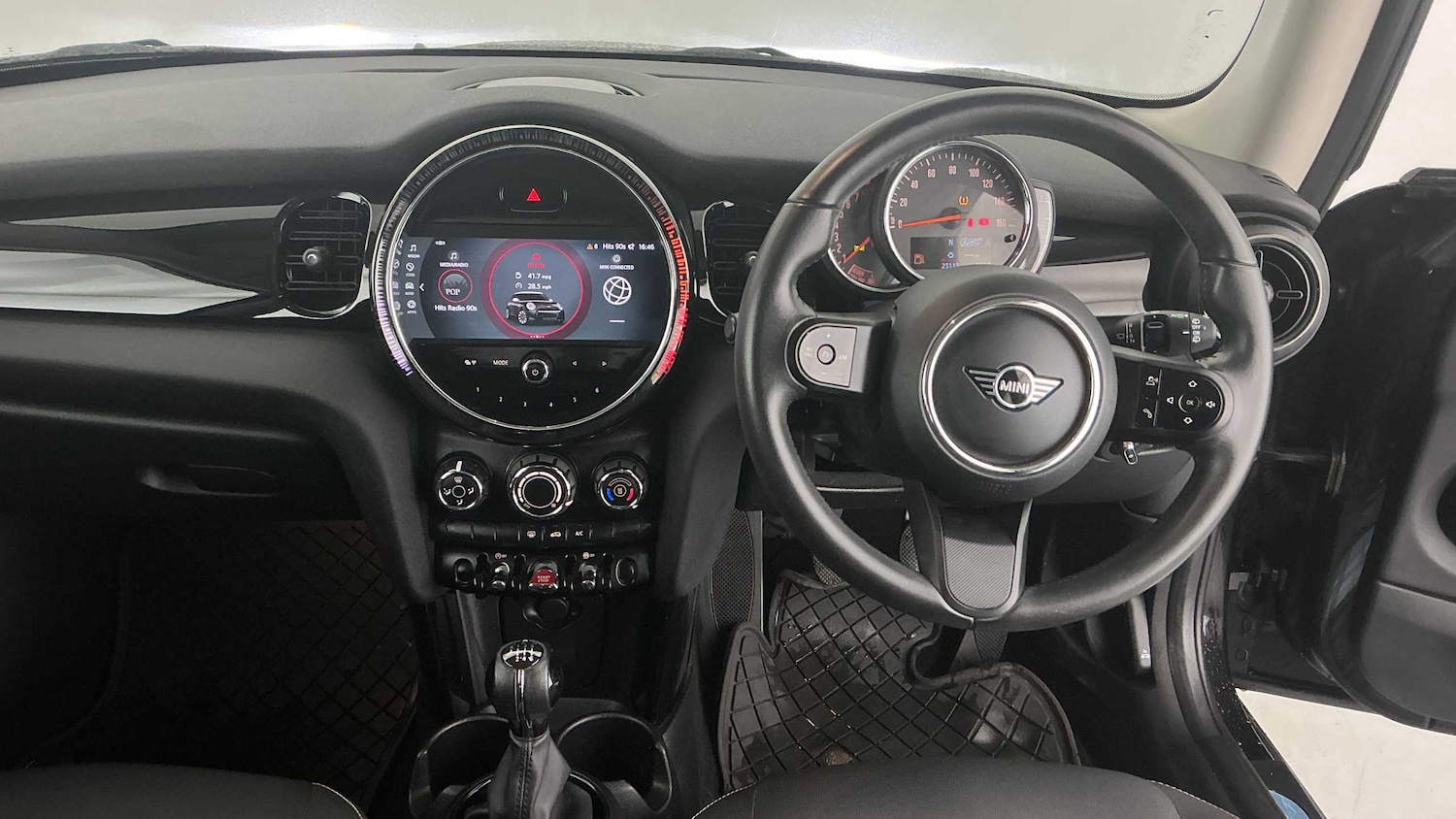 Used MINI Hatch 2022 for sale - 77960706: Photo 5
