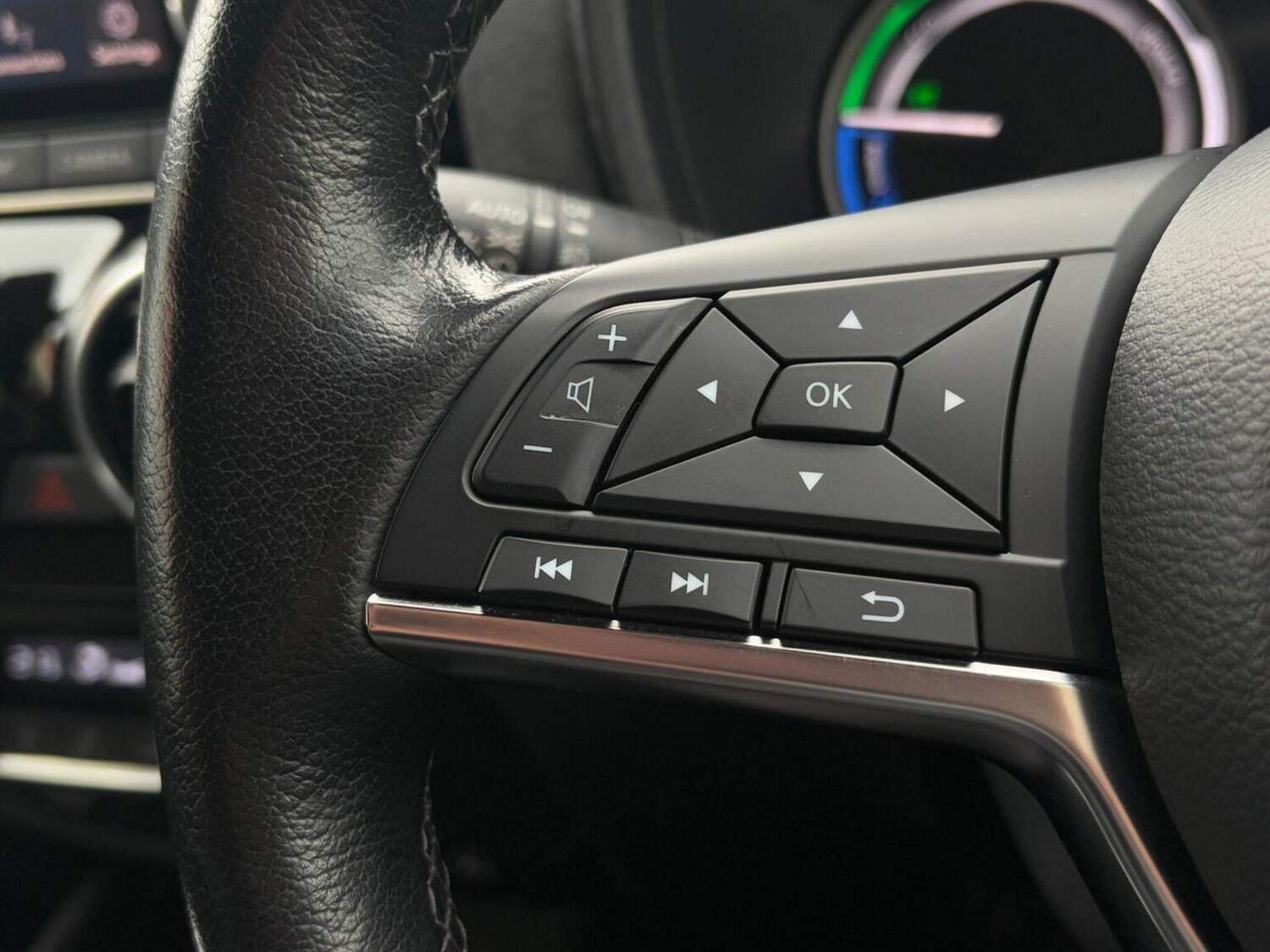 Used Nissan Juke 2023 for sale - 76397120: Photo 38