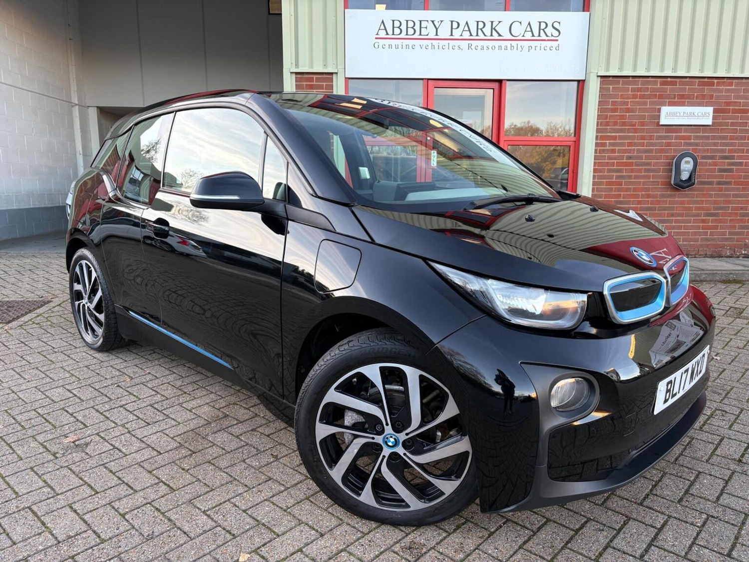 Used BMW i3 2017 for sale - 76643360: Photo 1