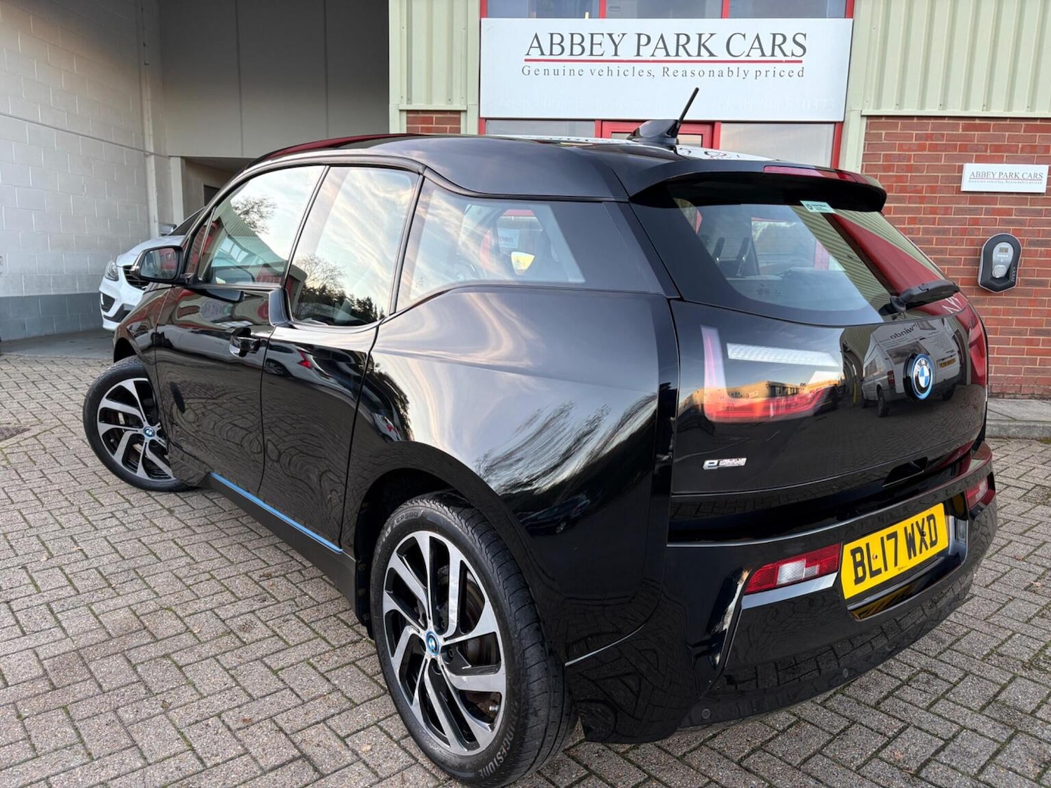 Used BMW i3 2017 for sale - 76643360: Photo 4