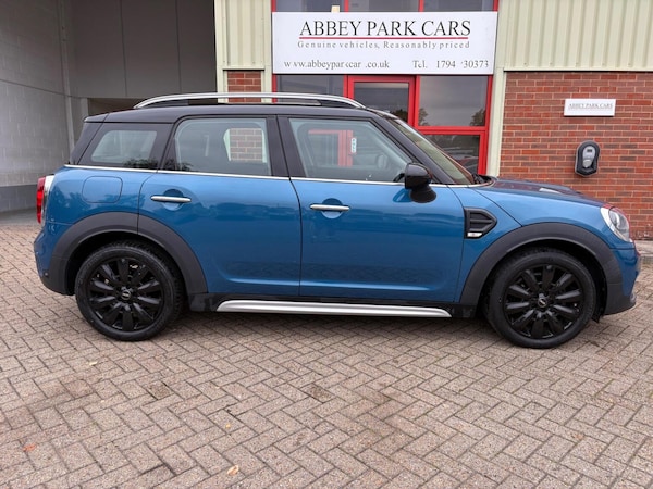 Used MINI Countryman 2018 for sale - 76225236: Photo 2