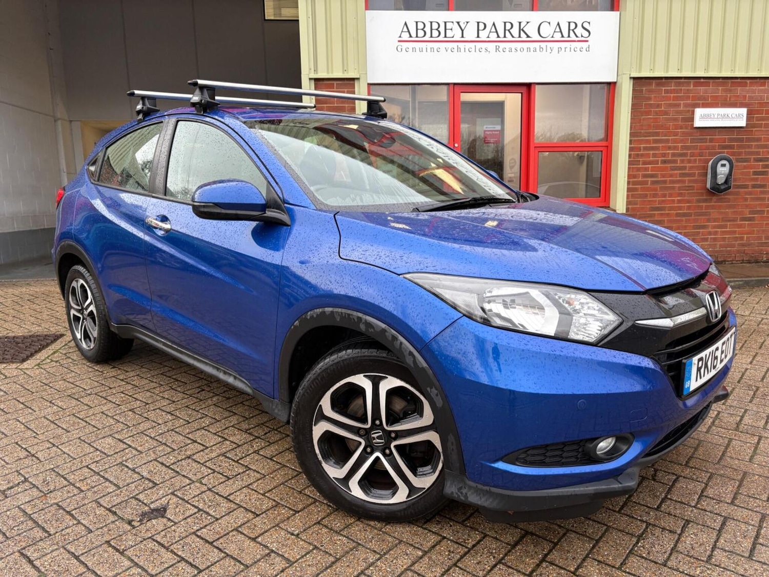 Used Honda HR-V 2016 for sale - 76547893: Photo 1
