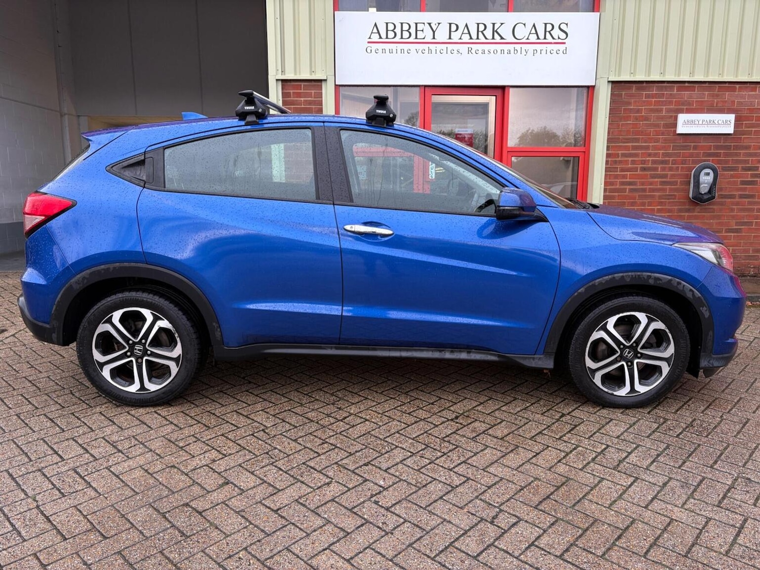 Used Honda HR-V 2016 for sale - 76547893: Photo 3