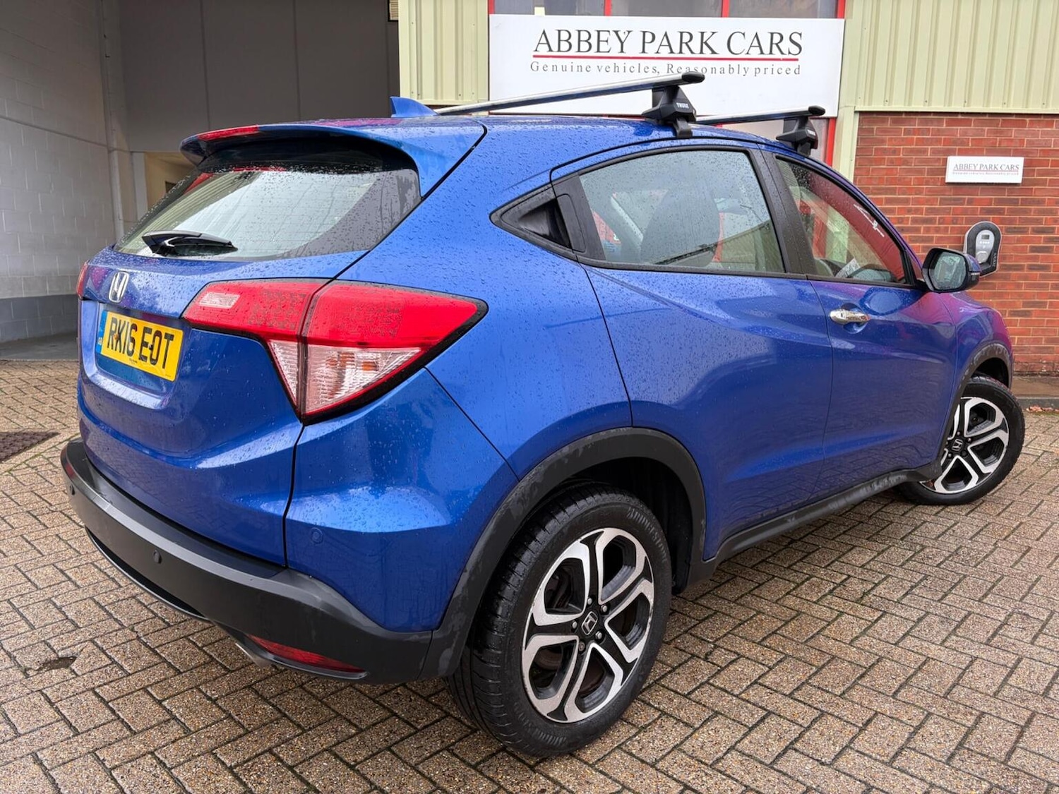 Used Honda HR-V 2016 for sale - 76547893: Photo 4