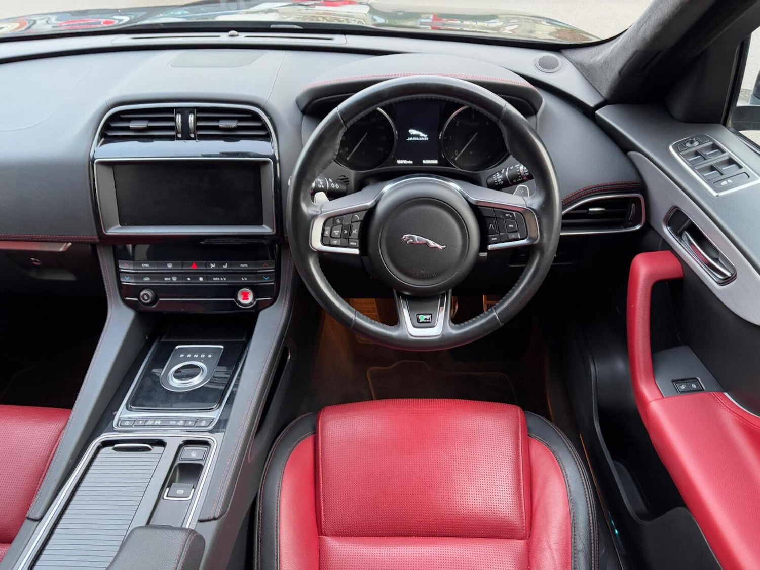 Used Jaguar F-Pace 2020 for sale - 76407587: Photo 14