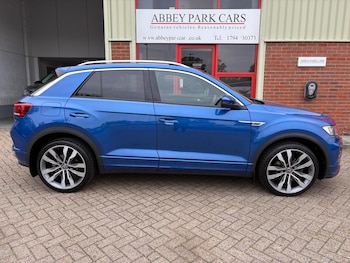 Used Volkswagen T-Roc 2021 for sale - 76107330: Photo