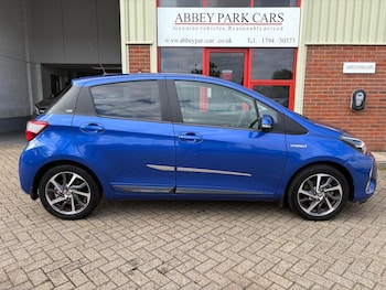 Used Toyota Yaris 2020 for sale - 76211853: Photo 2