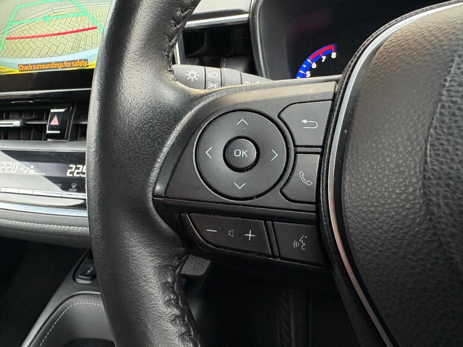 Used Toyota Corolla 2022 for sale - 76547821: Photo 37